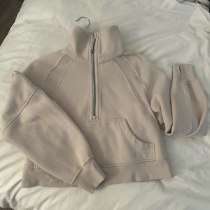 lululemon white opal scuba funnel neck XS/S